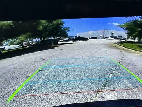 New 2025 Nissan Kicks SR image 29