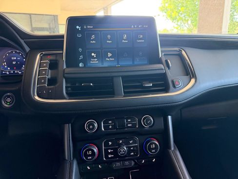 Used 2024 Chevrolet Tahoe LT w/ Luxury Package RWD image 17