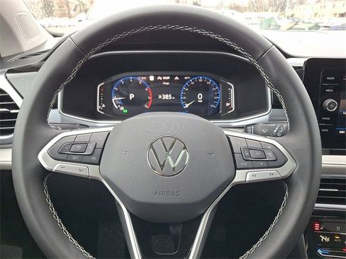 New 2026 Volkswagen Taos SEL image 10