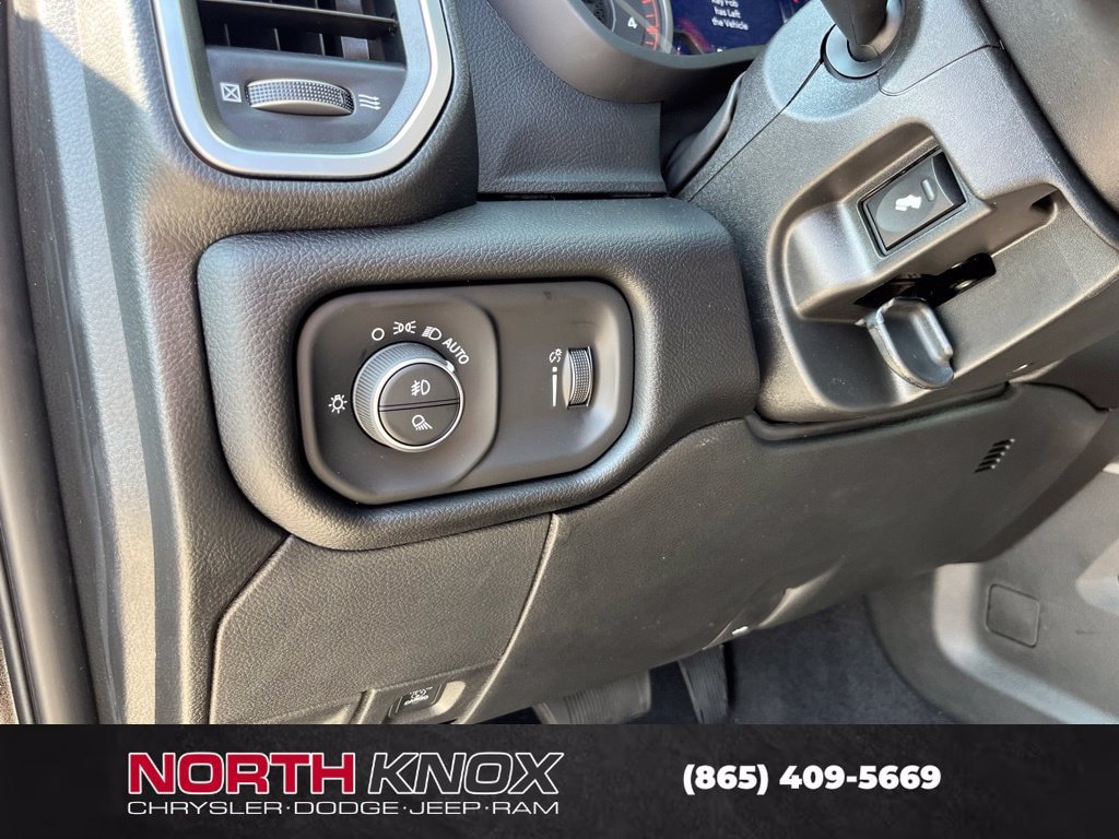 New 2027 RAM 3500 Big Horn AWD/4WD image 7