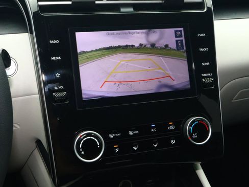 Used 2022 Hyundai Tucson SEL FWD image 22