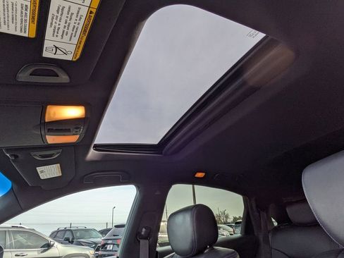 Used 2017 INFINITI QX70 2WD w/ Premium Package image 21