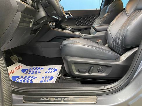 Used 2023 Mitsubishi Outlander SEL image 14