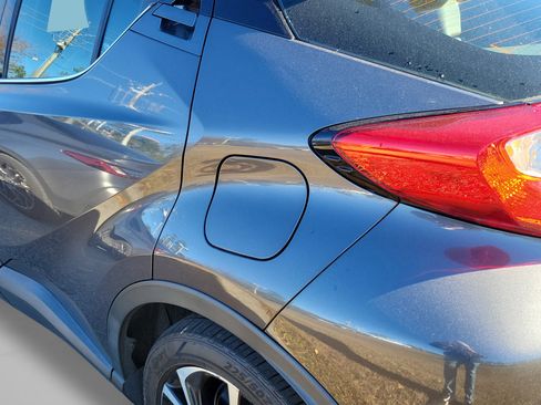 Used 2019 Toyota C-HR Limited image 19