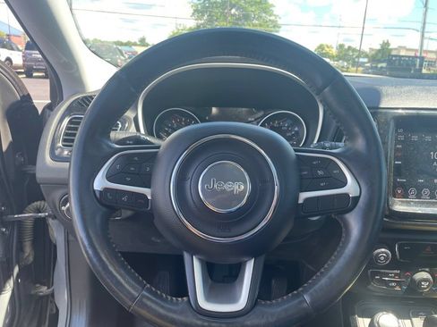 Used 2019 Jeep Compass Limited AWD/4WD image 16