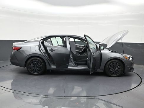 Used 2023 Nissan Sentra S FWD image 32