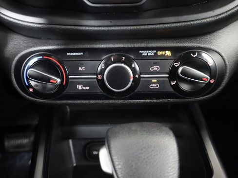 Used 2022 Kia Soul LX w/ Technology Package FWD image 24