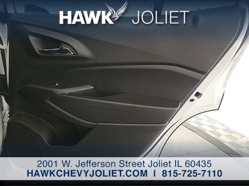 Used 2025 Chevrolet Trax LT w/ Driver Confidence Package image 24