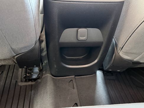 Used 2019 Chevrolet Colorado W/T image 15