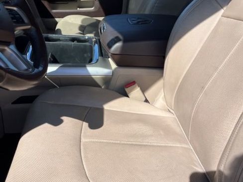 Used 2019 RAM 1500 Laramie w/ Convenience Group image 12