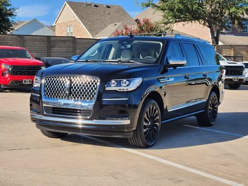 Used 2024 Lincoln Navigator L Black Label AWD/4WD image 11
