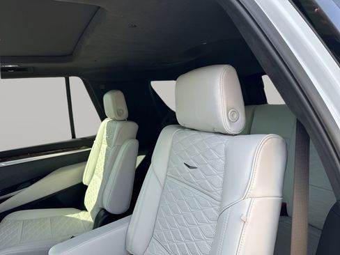 New 2026 Cadillac Escalade Platinum Sport w/ LPO, Floor Liner Package image 26