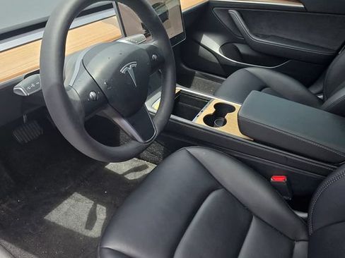 Used 2023 Tesla Model 3 Standard Range RWD image 9