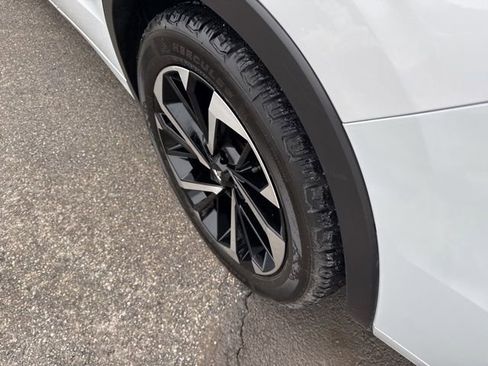 Used 2024 Mitsubishi Outlander SEL image 39