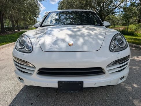 Used 2014 Porsche Cayenne AWD/4WD image 2