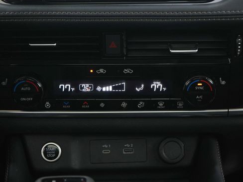 Used 2023 Nissan Rogue SL w/ SL Premium Package AWD/4WD image 19