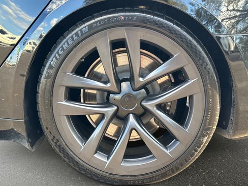 Used 2023 Tesla Model S image 19