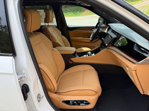 New 2026 Jeep Grand Cherokee Summit AWD/4WD image 23
