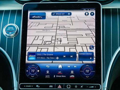 Used 2024 Mercedes-Benz C 300 Sedan image 12