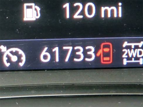 Used 2023 GMC Acadia SLT image 25