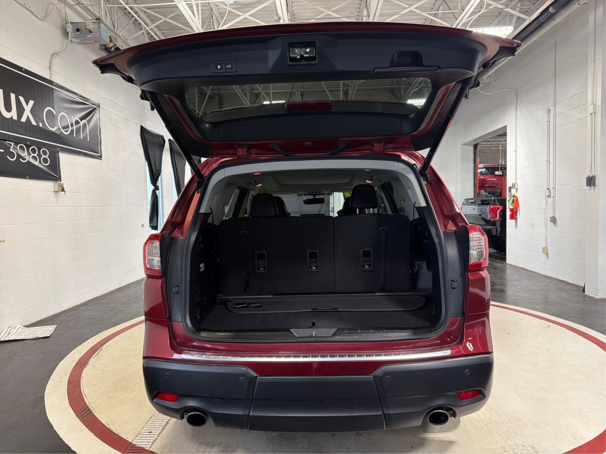 Used 2020 Subaru Ascent Limited w/ Technology Package AWD/4WD image 12