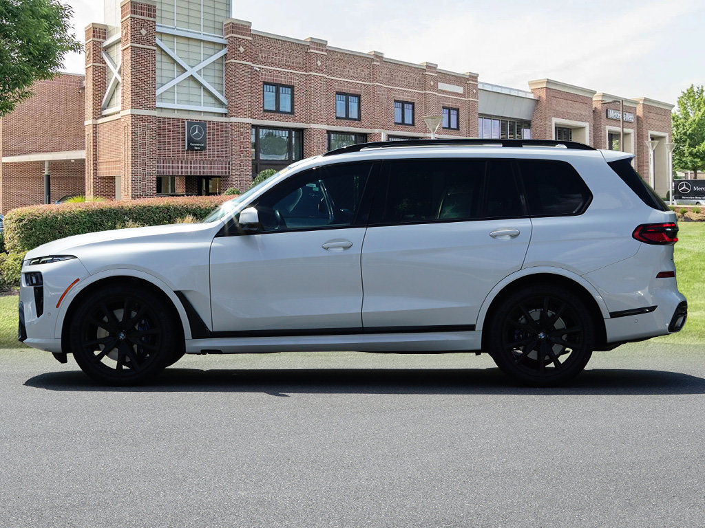 Used 2023 BMW X7 xDrive40i w/ Executive Package AWD/4WD image 8