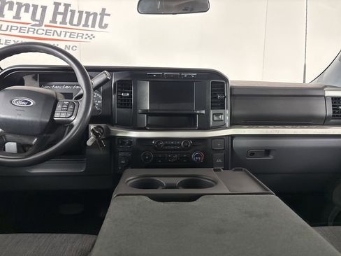 Used 2024 Ford F250 XLT w/ FX4 Off-Road Package image 22