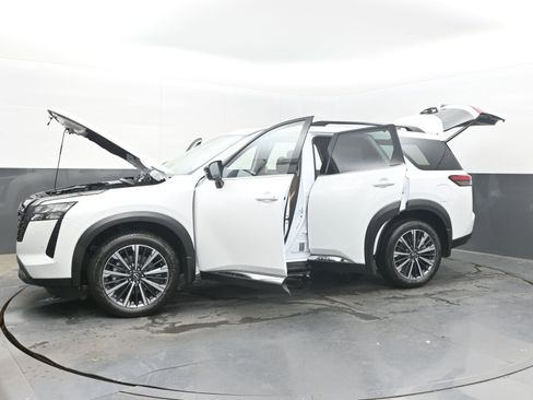 New 2026 Nissan Pathfinder Platinum AWD/4WD image 43