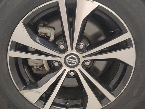 Used 2023 Nissan Sentra SV w/ All-Weather Package FWD image 31