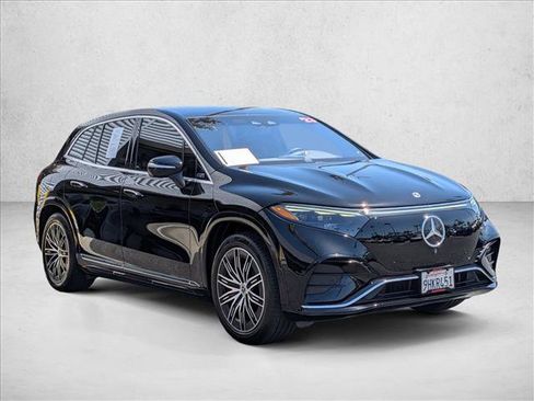 Certified 2023 Mercedes-Benz EQS 580 4MATIC SUV image 3