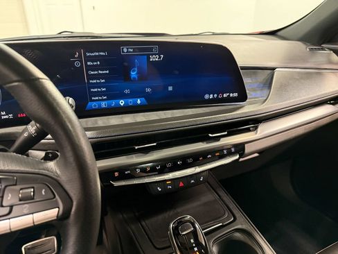 Used 2025 Cadillac XT4 Sport w/ LPO, Floor Liner Package AWD/4WD image 77