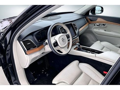 Used 2020 Volvo XC90 T6 Inscription image 14