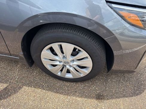 Certified 2025 Nissan Sentra S FWD image 4