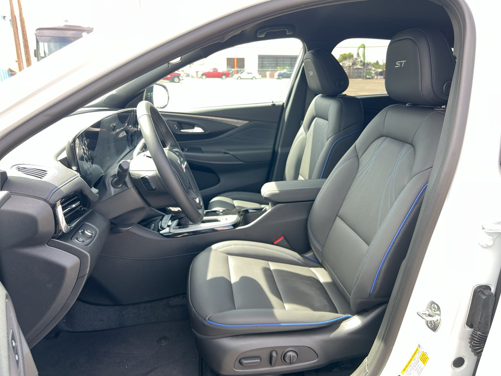 New 2026 Buick Envista Sport Touring w/ Convenience I Package FWD image 16