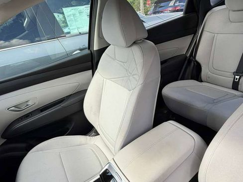 Used 2025 Hyundai Tucson SE FWD image 10