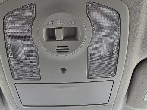 Used 2012 Toyota Prius Three FWD image 31