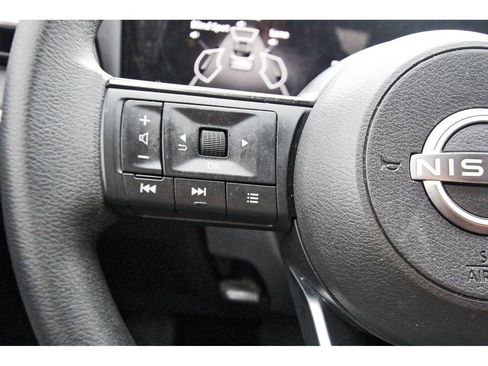 Used 2025 Nissan Kicks S FWD image 13