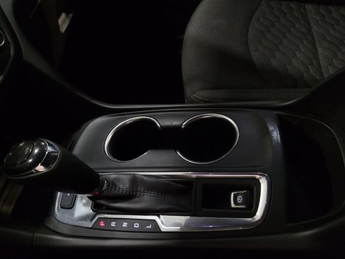 Used 2021 Chevrolet Equinox LT image 26