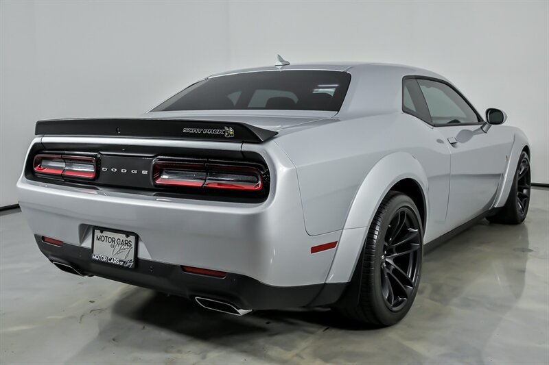 Used 2023 Dodge Challenger R/T Scat Pack RWD image 10