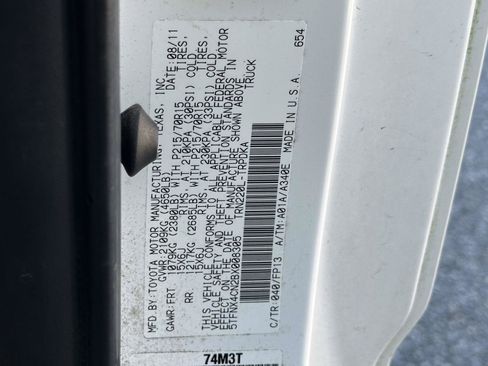 Used 2011 Toyota Tacoma 2WD Regular Cab image 11