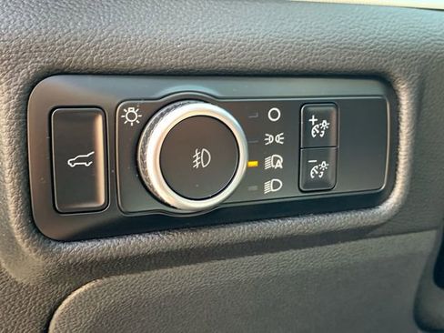 Used 2023 Ford Explorer XLT w/ Equipment Group 202A image 28