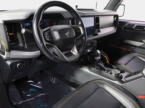 Used 2022 Ford Bronco Badlands image 12