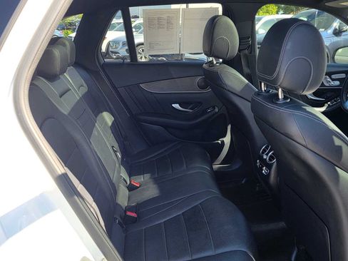 Used 2020 Mercedes-Benz GLC 300 4MATIC image 12