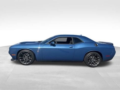 Used 2021 Dodge Challenger R/T Scat Pack RWD image 9