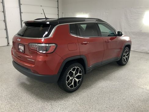 Used 2025 Jeep Compass Limited AWD/4WD image 5