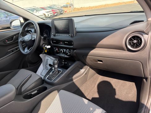 Used 2023 Hyundai Kona SE FWD image 33