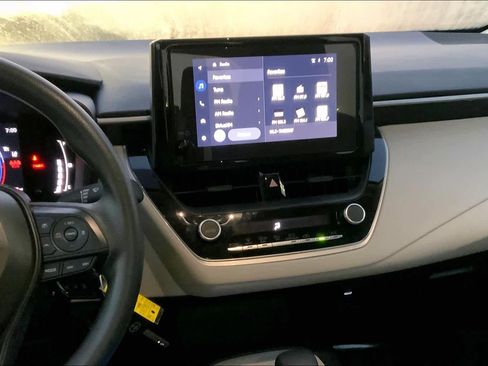 Used 2026 Toyota Corolla LE FWD image 7