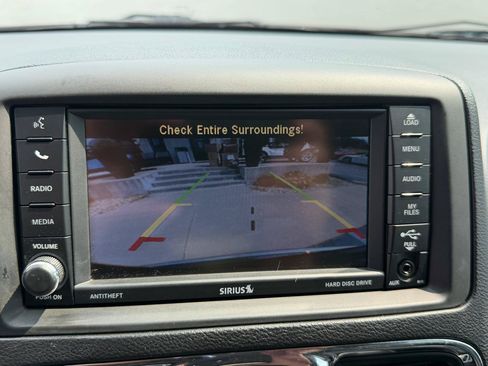 Used 2015 Chrysler Town & Country Touring-L w/ Driver Convenience Group FWD image 24
