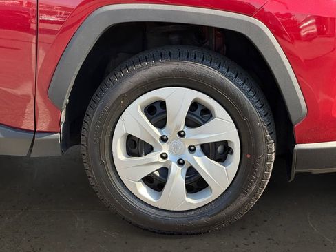 Used 2024 Toyota RAV4 LE AWD/4WD image 10