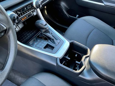 Used 2024 Toyota RAV4 LE image 16